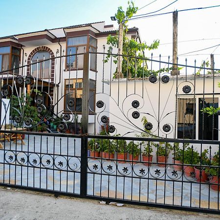 Vila Rivaaa Berat Esterno foto